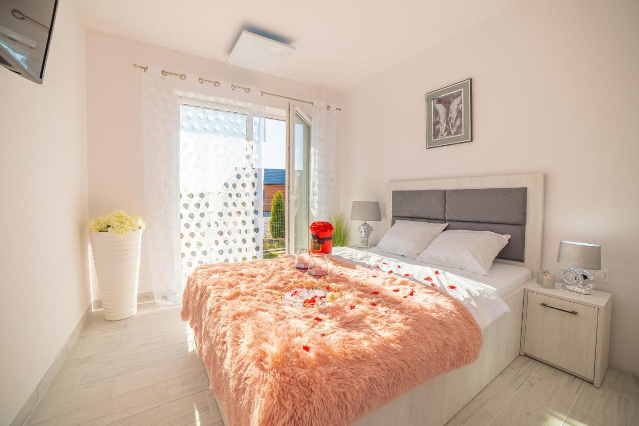 Apartamenty Scarlet Ujście-Darłowskie Exterior photo